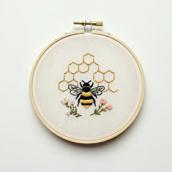 close-up-embroideryed-bee-hoop