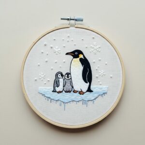 embroidery-penguin-its-baby-snowy-surface